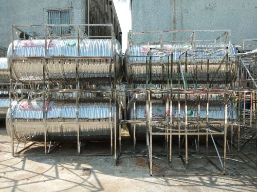 廠家定制立式/臥式圓形不銹鋼水箱